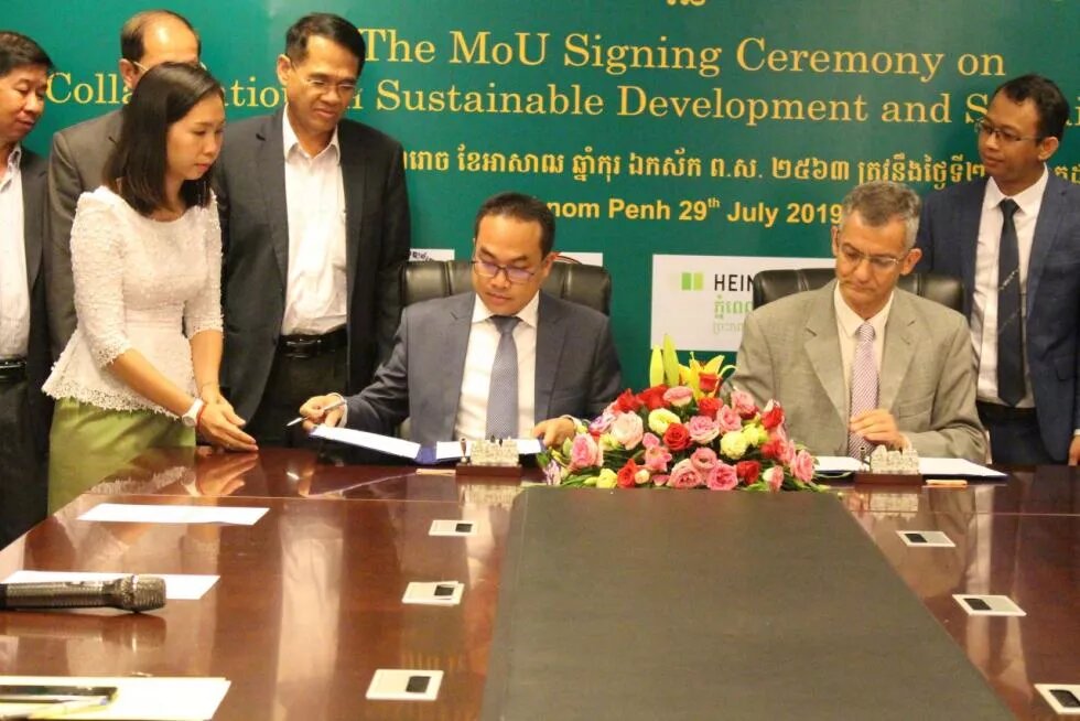 Signing the new Memorandum of Understanding with Ministry of Environment