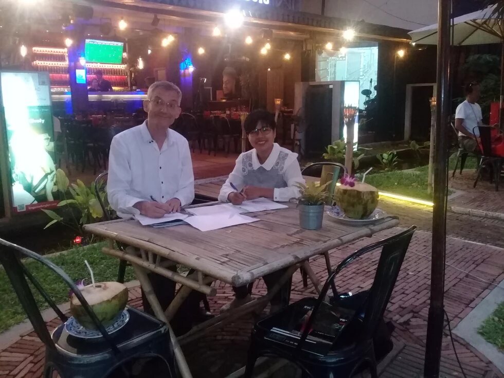 Signing the cooperation agreement with Women's Ressource Centre in Siem Reap Signing the cooperation agreement with Women's Ressource Centre in Siem Reap